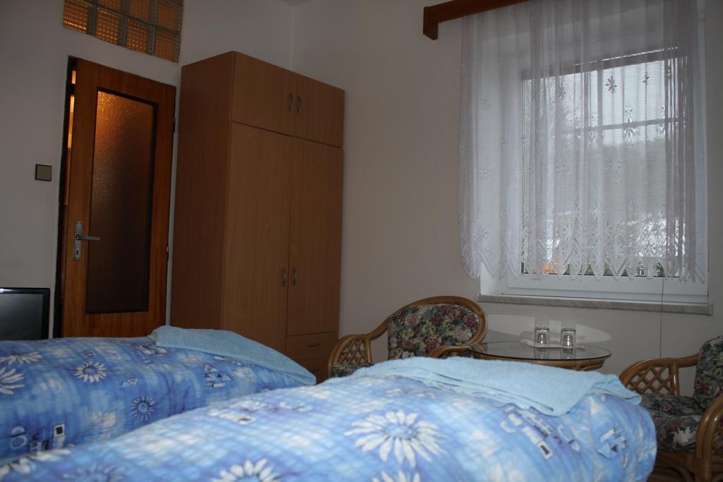 Penzion U Antonickova Pramene Mariánské Lázně Kültér fotó